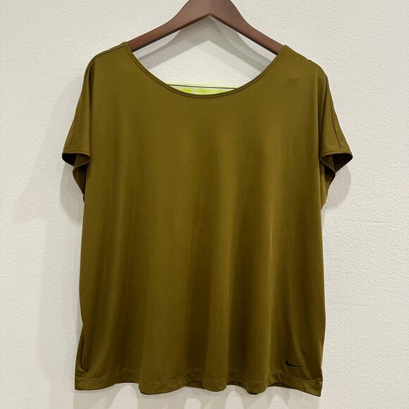 Nike Pro Dri-Fit Womens Training Top Sz XL Olive Green Performance Athletic Poly - Picture 1 of 5